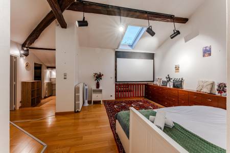 Notre zone d'activité pour ce service Gîte à louer pour séminaire avec salle de conférence scène équipements professionnels et hébergement de groupe en pleine campagne